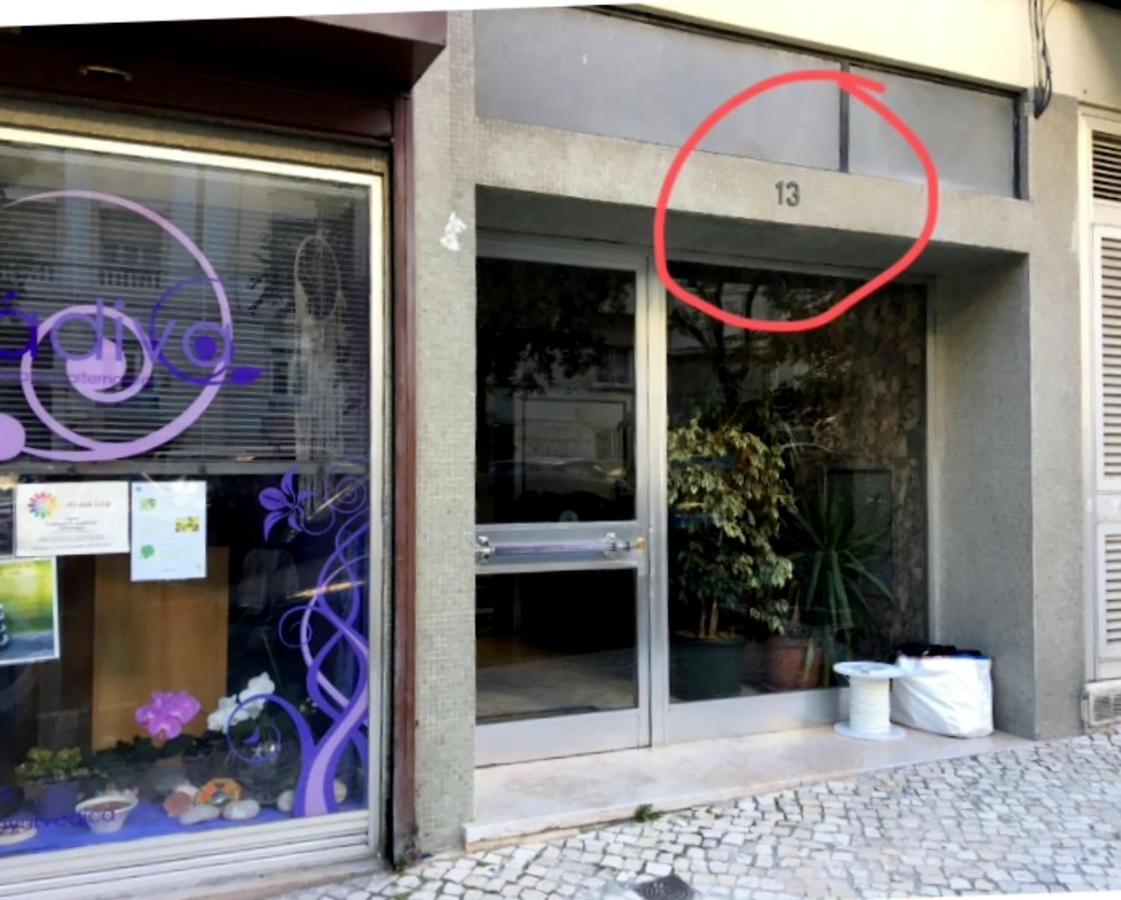 Gaze Out At The City In A Retro-Chic Getaway Lisboa Exterior foto