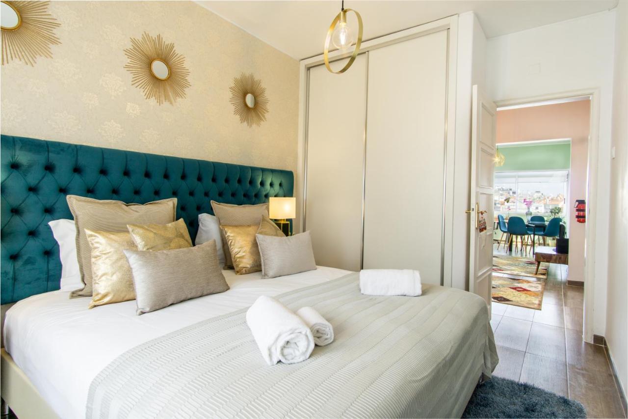 Gaze Out At The City In A Retro-Chic Getaway Lisboa Exterior foto