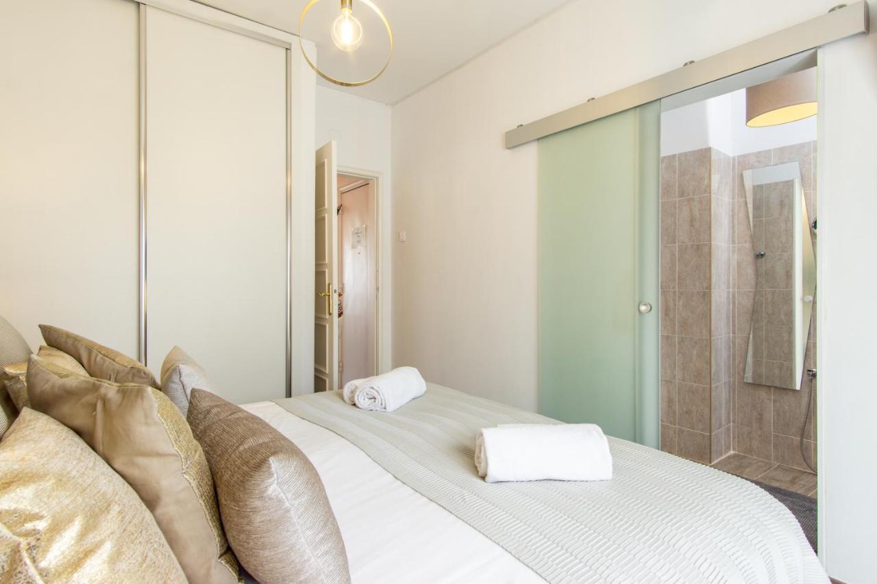 Gaze Out At The City In A Retro-Chic Getaway Lisboa Exterior foto